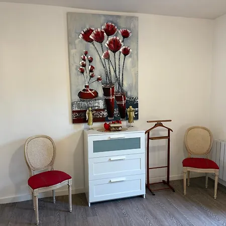 Fenetres Sur 아파트 아로만체스레방